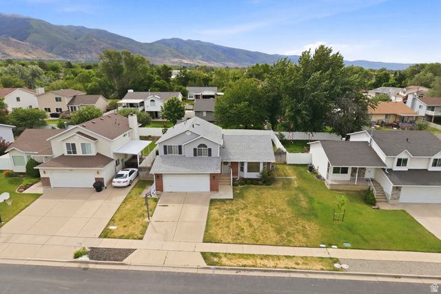 431 W CREEKSIDE LN, Kaysville, UT 84037