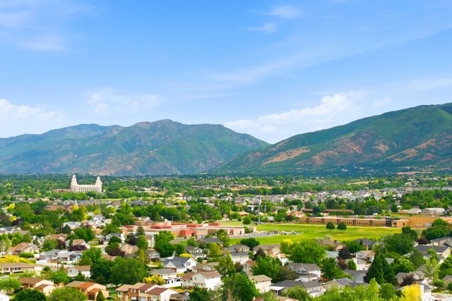 431 W CREEKSIDE LN, Kaysville, UT 84037