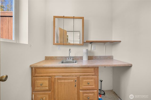 4958 Pacific Highway, Ferndale, WA 98248