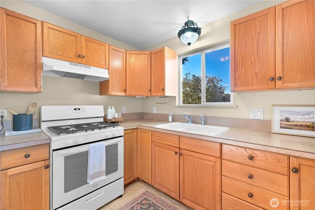 4958 Pacific Highway, Ferndale, WA 98248