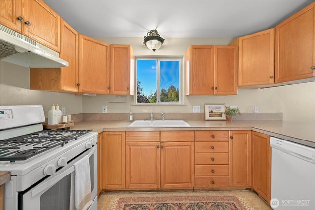 4958 Pacific Highway, Ferndale, WA 98248