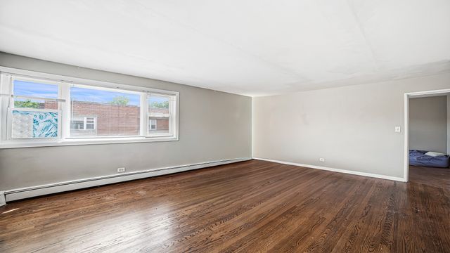 2411 W Balmoral Avenue 3B, Chicago, IL 60625