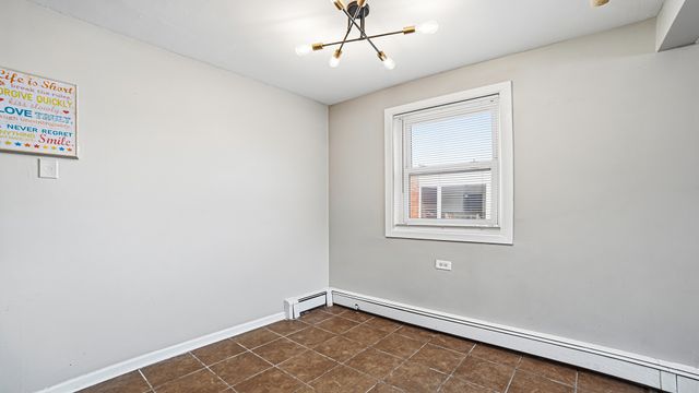 2411 W Balmoral Avenue 3B, Chicago, IL 60625