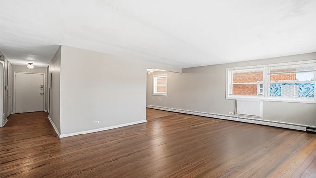 2411 W Balmoral Avenue 3B, Chicago, IL 60625