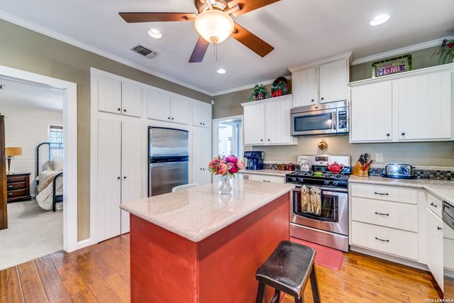 313 Roosevelt, Boerne, TX 78006