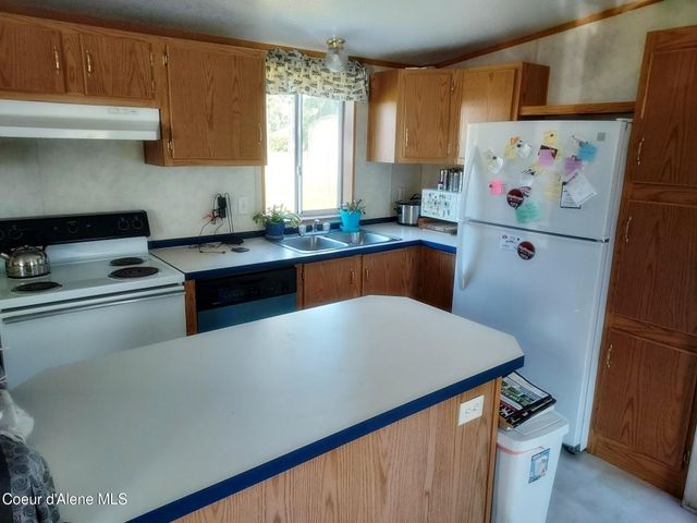 8270 W Meadow Brook CIR, Rathdrum, ID 83858