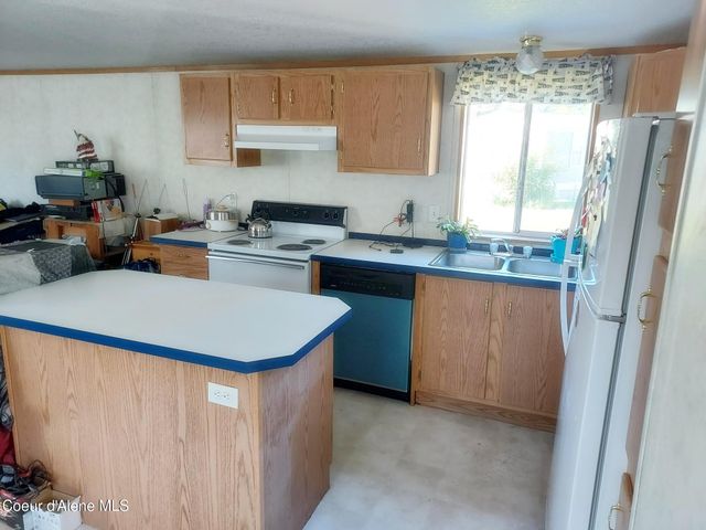 8270 W Meadow Brook CIR, Rathdrum, ID 83858