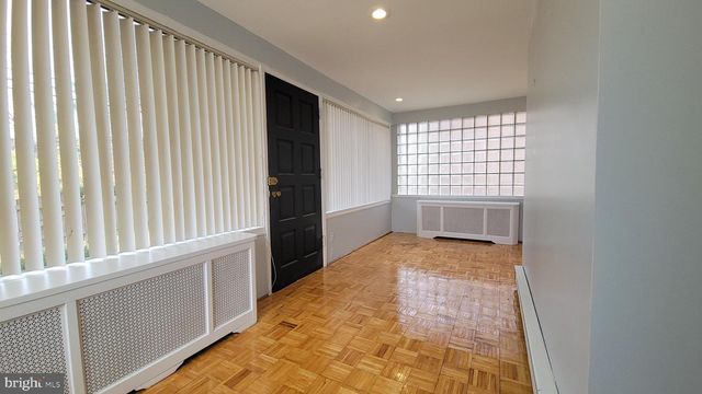 1806 GARRETT RD, Lansdowne, PA 19050