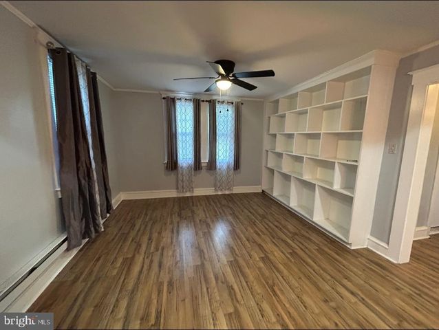 1806 GARRETT RD, Lansdowne, PA 19050