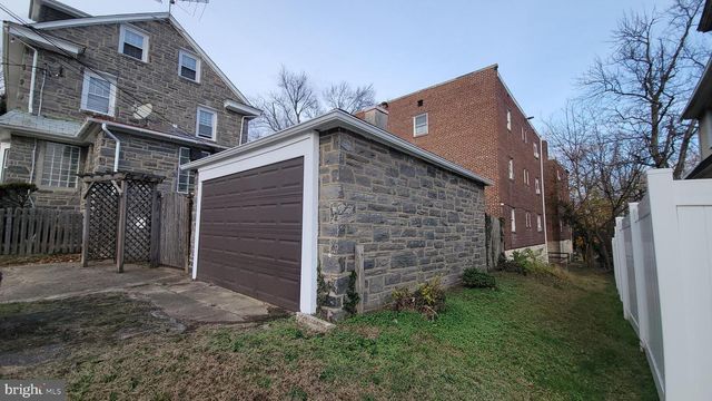 1806 GARRETT RD, Lansdowne, PA 19050