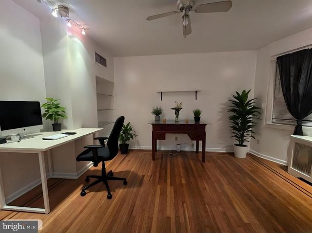 1806 GARRETT RD, Lansdowne, PA 19050