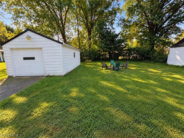 165 Mansell Drive, Youngstown, OH 44505