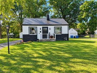 165 Mansell Drive, Youngstown, OH 44505