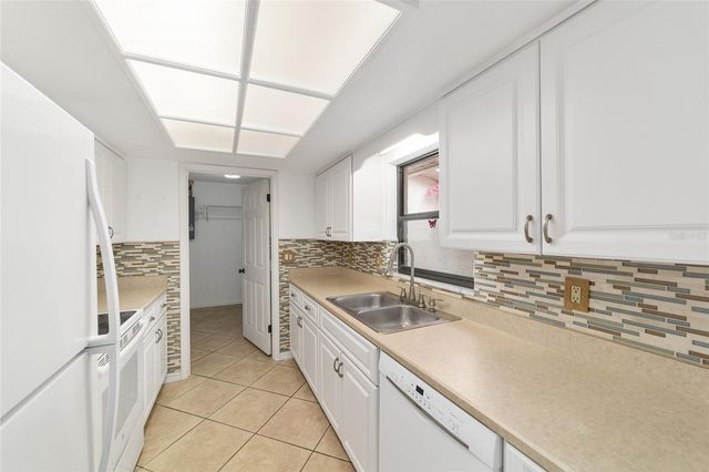 2079 NE 43RD STREET, Ocala, FL 34479