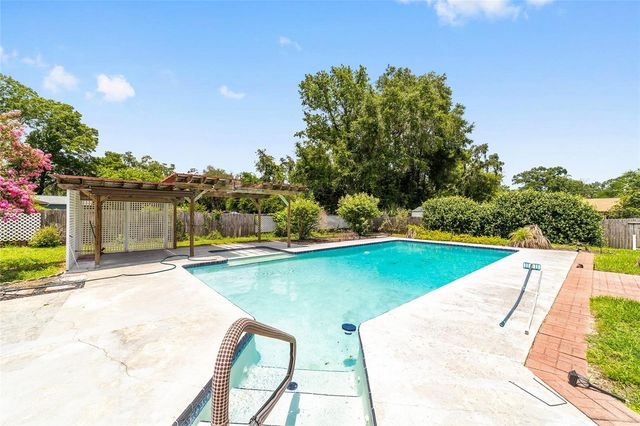 2079 NE 43RD STREET, Ocala, FL 34479