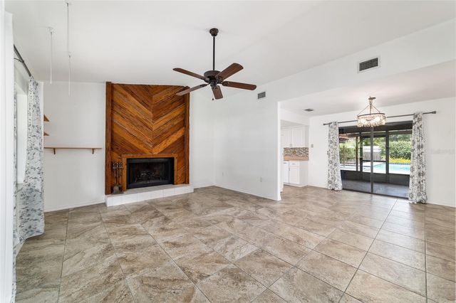 2079 NE 43RD STREET, Ocala, FL 34479
