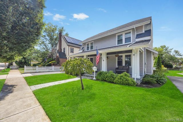 14 Lenox Avenue, Lynbrook, NY 11563