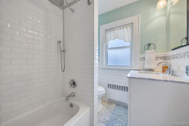 14 Lenox Avenue, Lynbrook, NY 11563