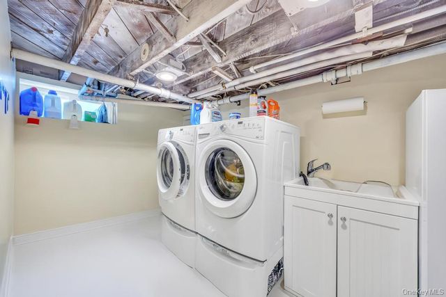 14 Lenox Avenue, Lynbrook, NY 11563