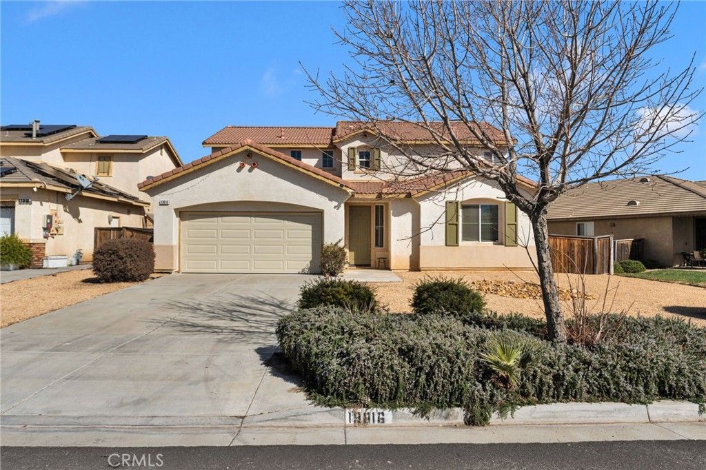 Image 1 of property listing at 13816 Grant Way, Oak Hills, CA 92344