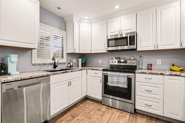 7291 CLOISTER DRIVE 222, Sarasota, FL 34231