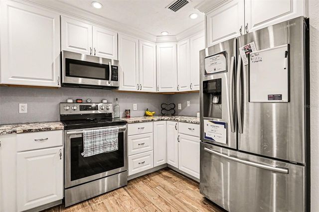 7291 CLOISTER DRIVE 222, Sarasota, FL 34231