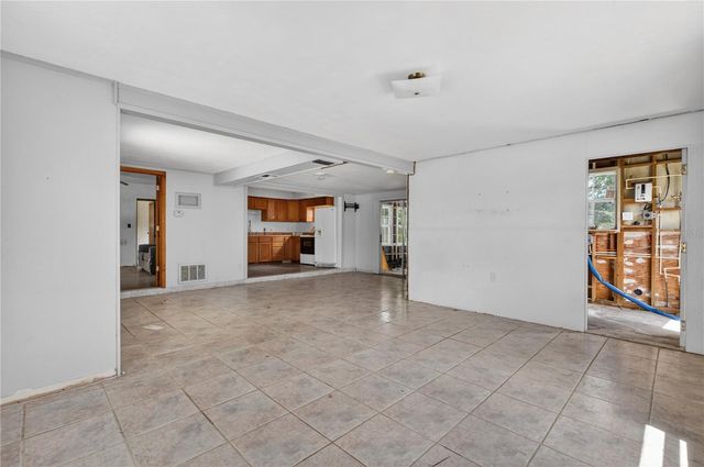 7211 LYNNWOOD AVENUE N, St Petersburg, FL 33710
