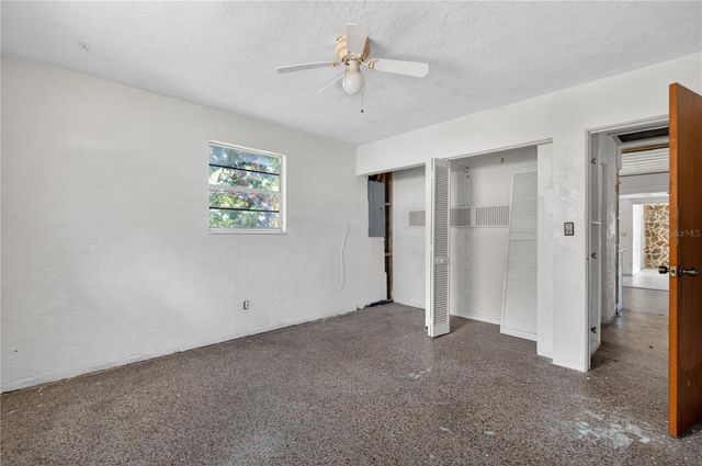 7211 LYNNWOOD AVENUE N, St Petersburg, FL 33710