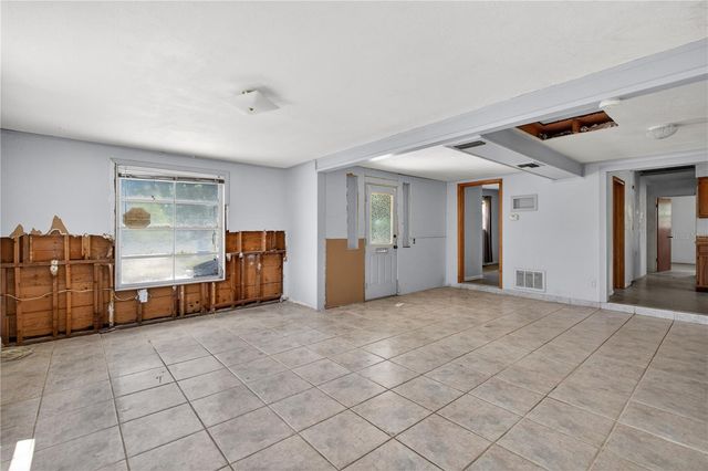 7211 LYNNWOOD AVENUE N, St Petersburg, FL 33710