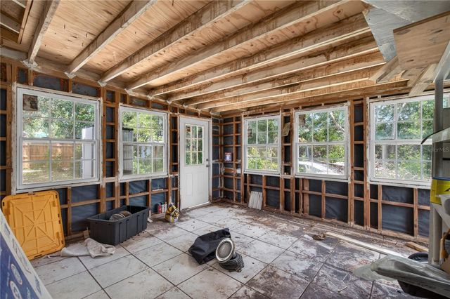 7211 LYNNWOOD AVENUE N, St Petersburg, FL 33710
