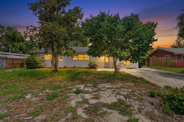 7211 LYNNWOOD AVENUE N, St Petersburg, FL 33710