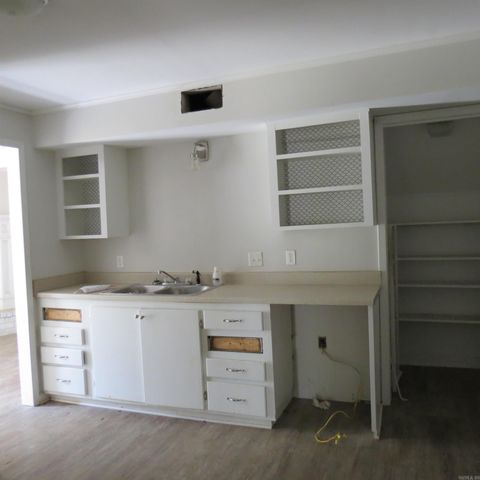 723 S Roy Street, Dewitt, AR 72042