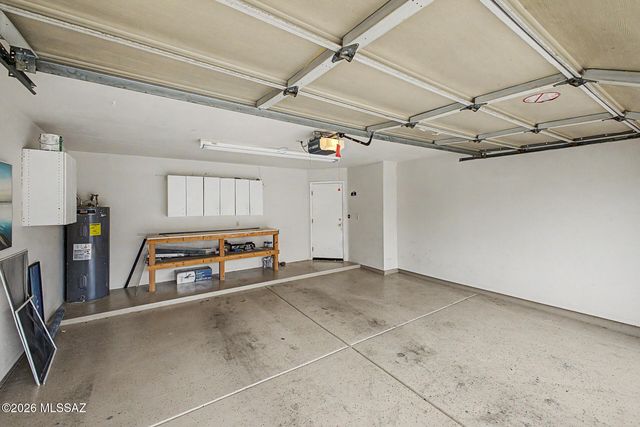 11525 N Eagle Peak Drive, Tucson, AZ 85737