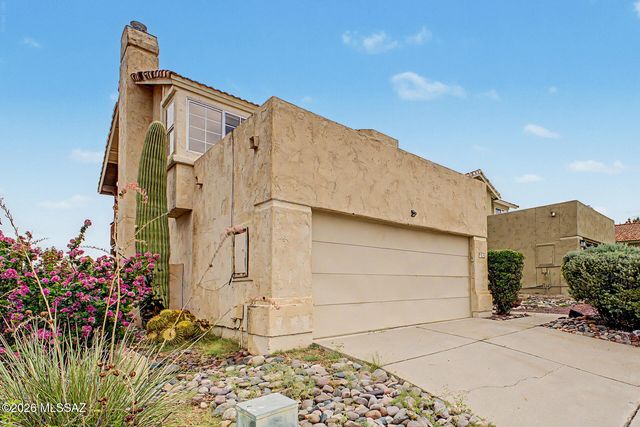 11525 N Eagle Peak Drive, Tucson, AZ 85737