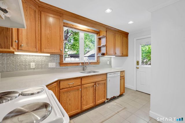 53 Alexander Street, Manchester, CT 06040