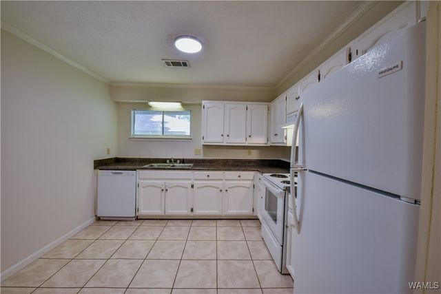 3914 WATERMELON 35B, Northport, AL 35473
