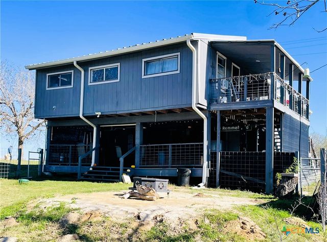 40 Cypress Valley Road, Cuero, TX 77954