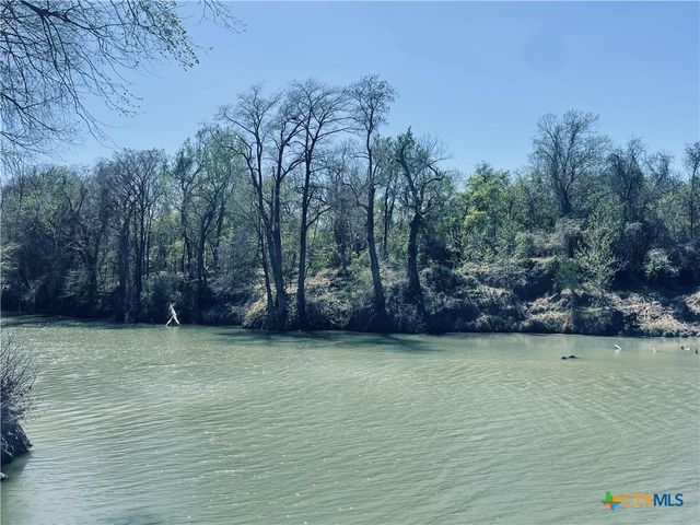 40 Cypress Valley Road, Cuero, TX 77954