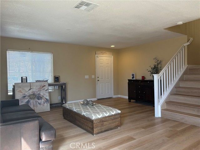 1514 W Holguin, Lancaster, CA 93534