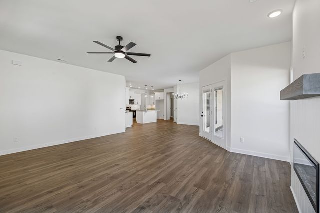 295 Estates Dr, Smithville, TN 37166