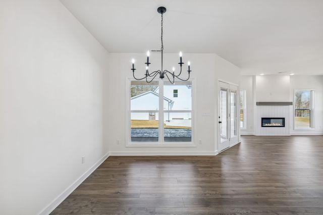 295 Estates Dr, Smithville, TN 37166