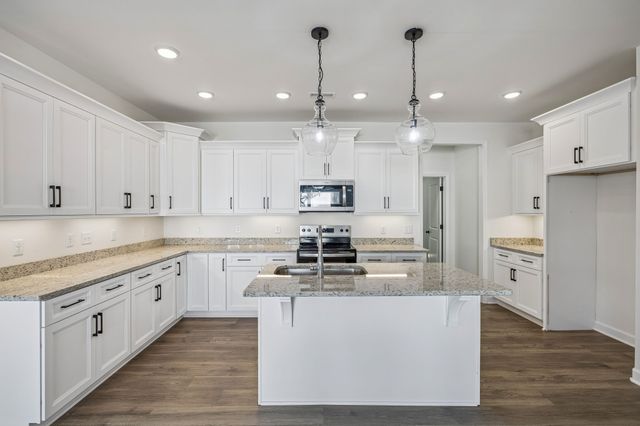 295 Estates Dr, Smithville, TN 37166