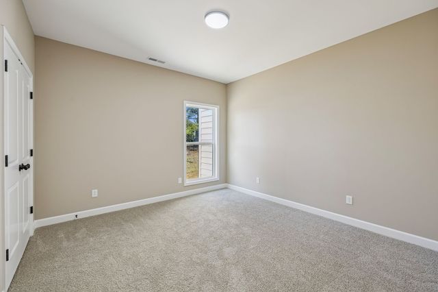 295 Estates Dr, Smithville, TN 37166