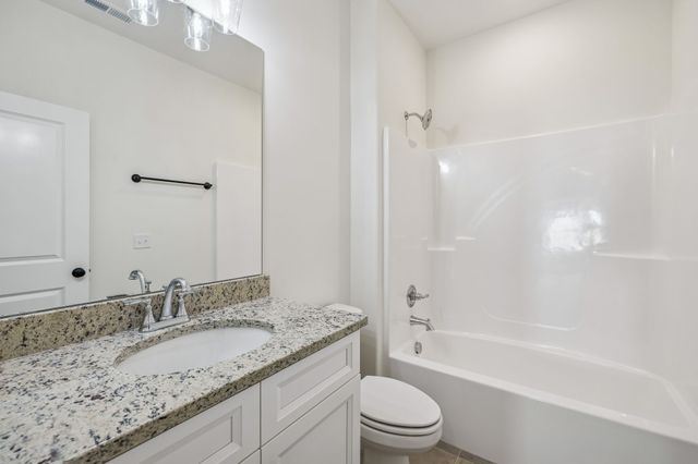 295 Estates Dr, Smithville, TN 37166