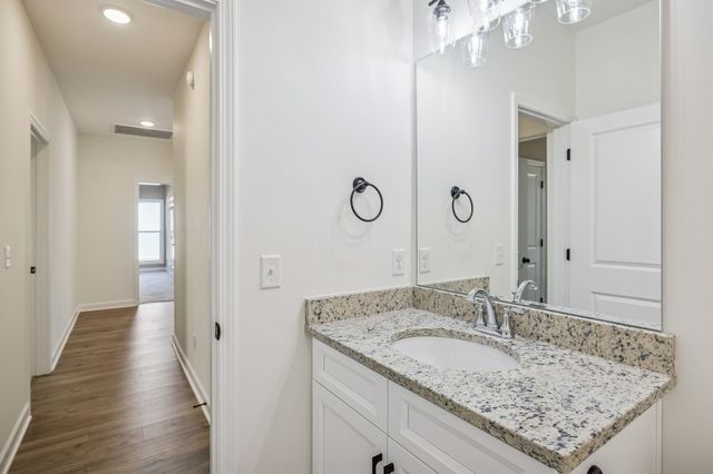 295 Estates Dr, Smithville, TN 37166