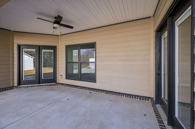 295 Estates Dr, Smithville, TN 37166