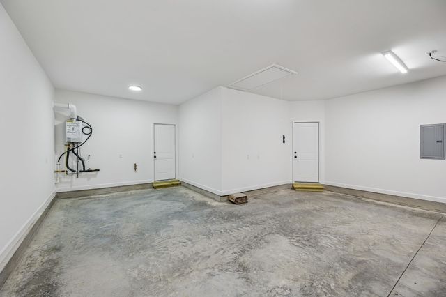 295 Estates Dr, Smithville, TN 37166