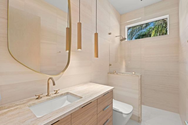 5150 DARTMOUTH AVENUE N, St Petersburg, FL 33710