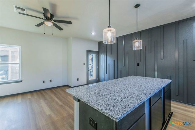 1008 York Avenue, Killeen, TX 76541