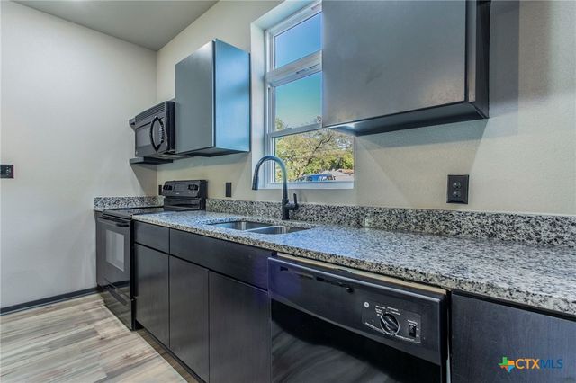 1008 York Avenue, Killeen, TX 76541